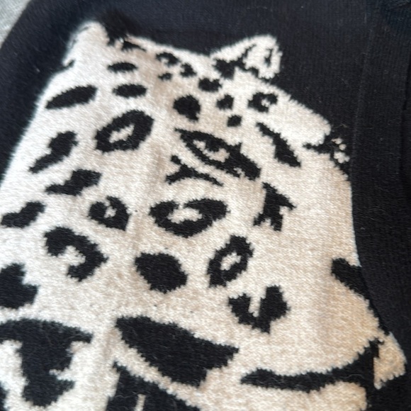 Torrid black hooded sweater with leopard - Picture 13 of 13